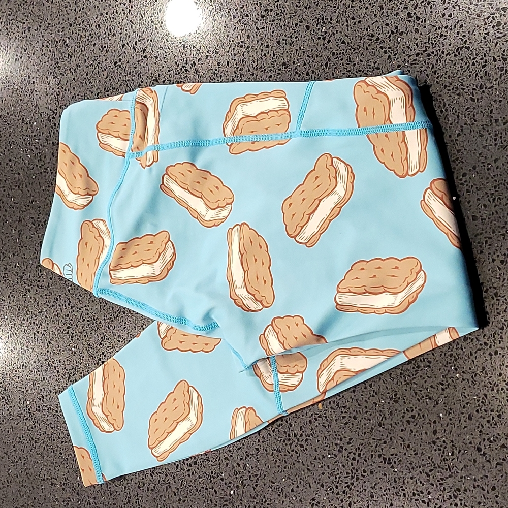 Feed Me Fight Me FMFM Ice Cream Leggings Size Small